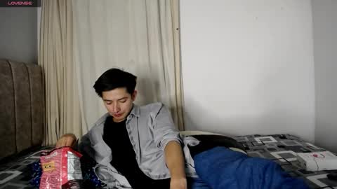 Snapshot of sweet_angels0 chatting on 11.14.25 Andy online show from 11.14.25