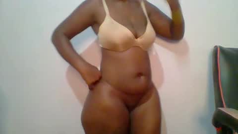 Snapshot of sweet_arianna_ chatting on 02.14.25 timaya online show from 02.14.25