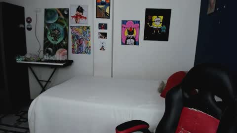 Snapshot of sweet_boys_xx chatting on 10.22.25 CristianBrayan PVT OPEN online show from 10.22.25