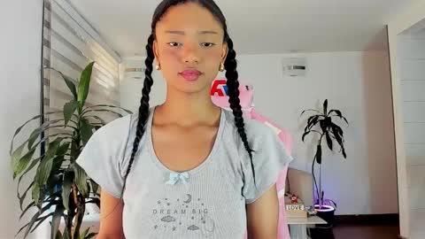 sweet_brunette88 online show from 12.13.25