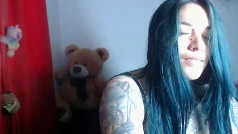 Snapshot of sweet_bubblee chatting on 06.17.26 Bubbles online show from 06.17.26