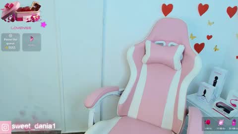 sweet_dania_ online show from 02.23.25
