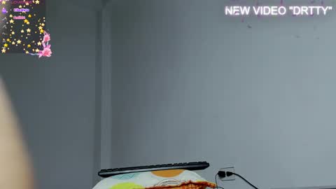 ZAFIRO QUIROZ online show from 02.05.25