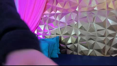  emmili  online show from 01.13.25