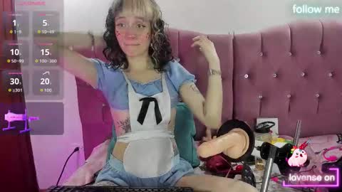  emmili  online show from 10.15.25