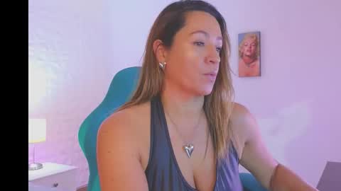 Sweet Evans online show from 02.23.26