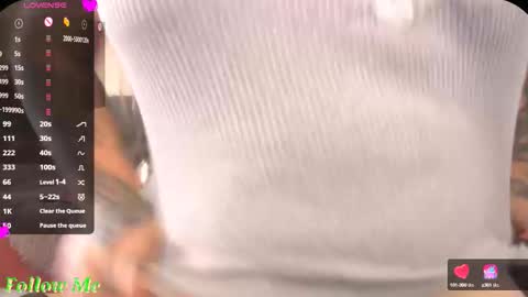 Snapshot of sweet_extasy chatting on 10.14.25 Valeriia online show from 10.14.25