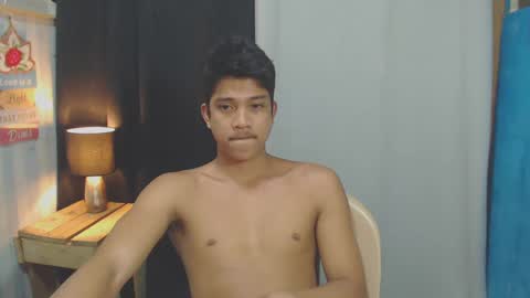 Snapshot of sweet_guyxx chatting on 01.07.25 sweet_guyxx online show from 01.07.25