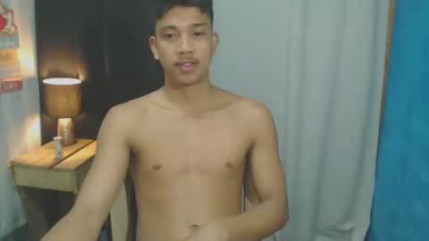 Snapshot of sweet_guyxx chatting on 01.13.25 sweet_guyxx online show from 01.13.25