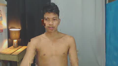 Snapshot of sweet_guyxx chatting on 01.25.25 sweet_guyxx online show from 01.25.25