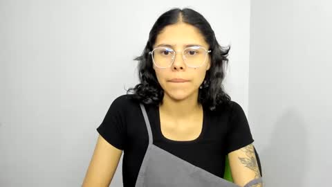 Snapshot of sweet_hann chatting on 01.26.25 Hanna online show from 01.26.25