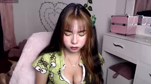 Snapshot of sweet_hannaah chatting on 05.11.26 Hannah online show from 05.11.26