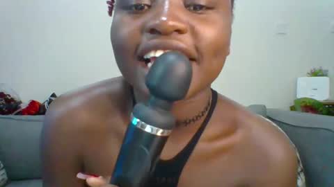 ESTHER NEEMA online show from 03.06.25