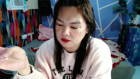 Snapshot of sweet_kendallxxxx chatting on 12.22.24 Nicahhh online show from 12.22.24