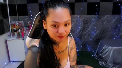 Snapshot of sweet_kittykatya chatting on 01.05.25 sweet_kittykatya online show from 01.05.25
