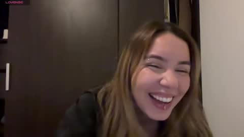 Snapshot of sweet_larissa_ chatting on 01.11.26 Larissa online show from 01.11.26