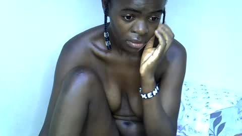 Snapshot of sweet_leen2 chatting on 06.15.26 Leen online show from 06.15.26
