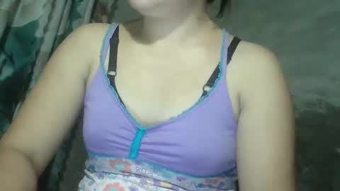 Snapshot of sweet_lily0613 chatting on 02.07.25 sweet_lily0613 online show from 02.07.25