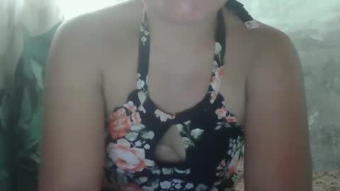 Snapshot of sweet_lily0613 chatting on 02.08.25 sweet_lily0613 online show from 02.08.25