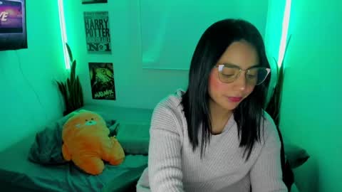 Lina online show from 04.21.26