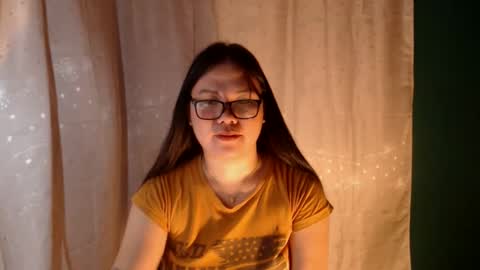 Snapshot of sweet_loverxxx chatting on 09.23.25 Dimple online show from 09.23.25