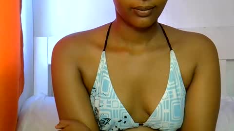 Snapshot of sweet_melod chatting on 06.05.26 Linda online show from 06.05.26