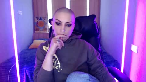 sweet_n_strong online show from 04.09.26