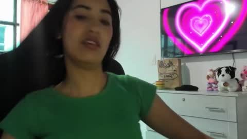 Nhaomy online show from 12.15.25