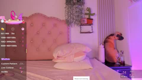 Snapshot of sweet_nicole_1 chatting on 12.22.25 Nicol online show from 12.22.25