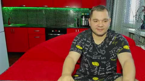 Snapshot of sweet_olga_and_dmitriy chatting on 05.16.26 Olga and Dmitriy online show from 05.16.26