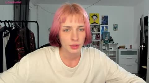 kira online show from 04.17.26