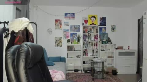 kira online show from 04.18.26