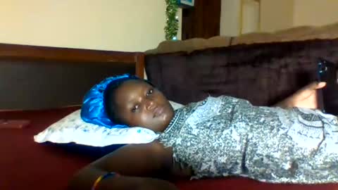 Snapshot of sweet_pesh chatting on 01.07.25 sweet_pesh online show from 01.07.25