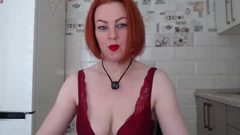 Snapshot of sweet_sandra_1 chatting on 05.27.26 Sandra online show from 05.27.26