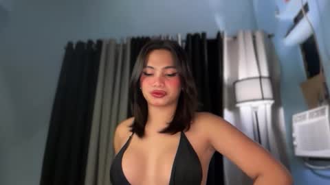 Snapshot of sweet_scarllet12 chatting on 05.16.26 SCARLLET online show from 05.16.26