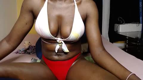 Snapshot of sweet_sherie chatting on 12.03.24 ellanah Tracie online show from 12.03.24