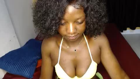 ellanah Tracie online show from 11.30.25