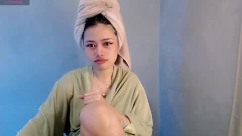 Snapshot of sweet_sirenxx chatting on 02.13.25 Leah online show from 02.13.25