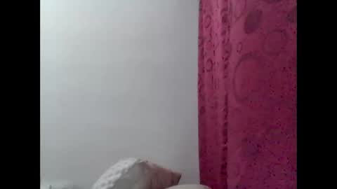 Yeileen online show from 03.02.25