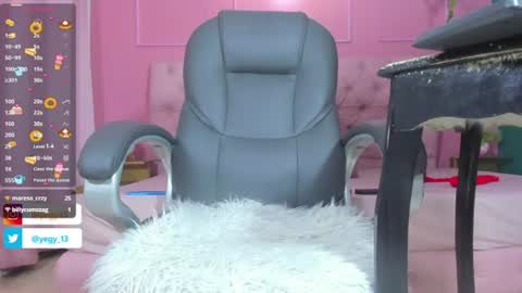 Snapshot of sweet_starxx chatting on 06.14.26 Yeileen online show from 06.14.26