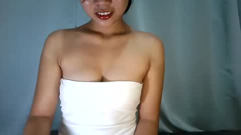 Snapshot of sweet_thea19 chatting on 10.20.25 sweet_thea19 online show from 10.20.25