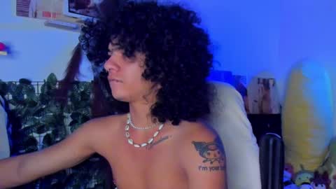 Steven independent model online show from 01.20.25