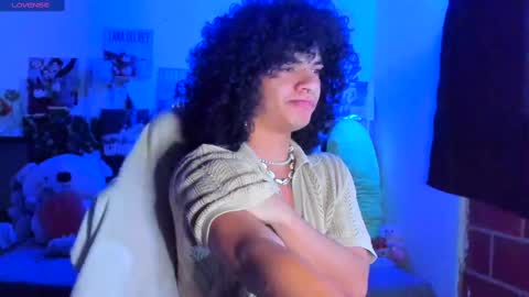 Steven independent model online show from 03.07.25