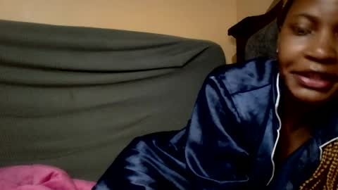 Snapshot of sweet_zella chatting on 07.18.26 zellate online show from 07.18.26