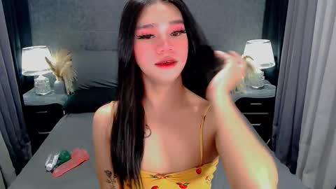 bea takashi  online show from 02.10.26