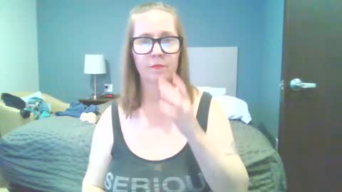 Snapshot of sweetandnaughty123 chatting on 09.25.25 sweetandnaughty123 online show from 09.25.25