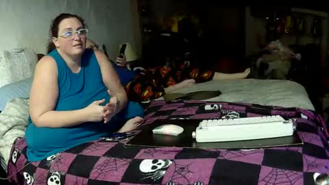 Snapshot of sweetandsour69 chatting on 02.07.26 DJ M 489 Babygirl F 37 online show from 02.07.26