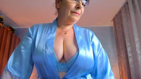 Snapshot of sweetangell69_ chatting on 06.24.26 Viorica online show from 06.24.26