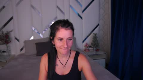 Snapshot of sweetarina chatting on 12.14.24 Arina online show from 12.14.24