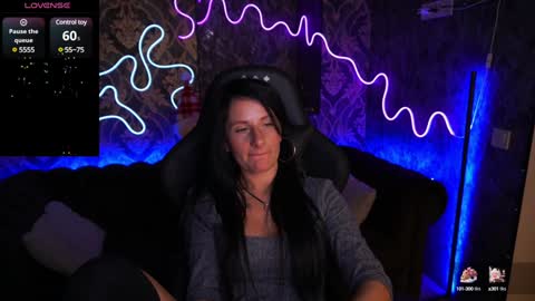 Snapshot of sweetarina chatting on 12.26.24 Arina online show from 12.26.24